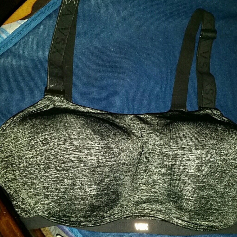 Victoria Secret sports bra 36D